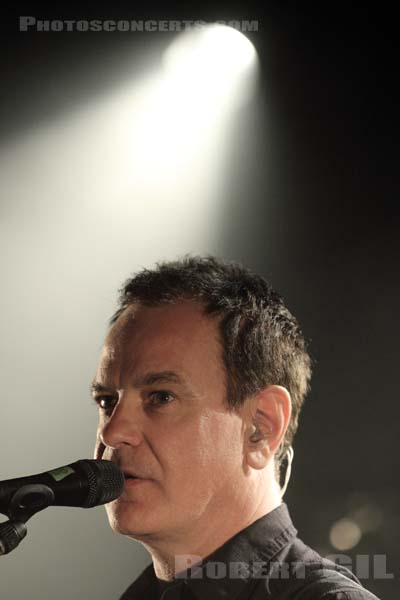 THE WEDDING PRESENT - 2013-10-12 - PARIS - La Maroquinerie - 